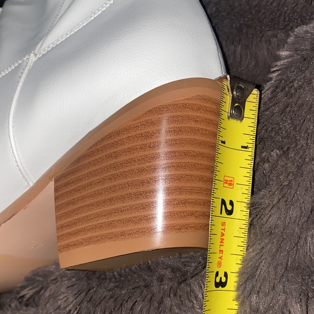 🪼Adorable NWOT white cowboy boots! - Picture 10 of 10